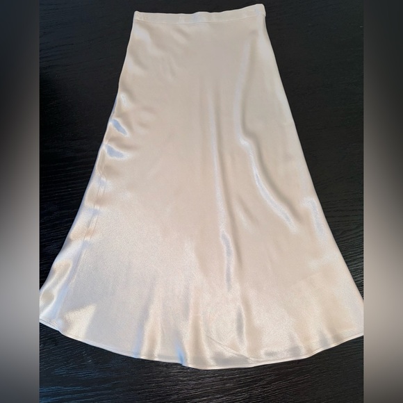 Rails Dresses & Skirts - Rails Silk Women Midi Skirt / Size XS